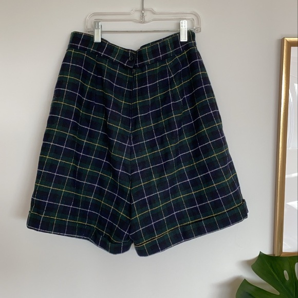 Vintage wool high waisted plaid shorts - Picture 2 of 3